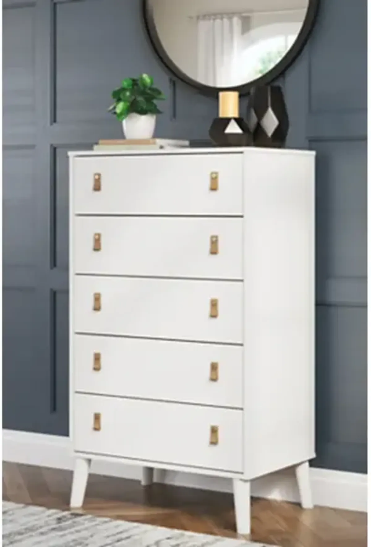 Aprilyn Chest of Drawers