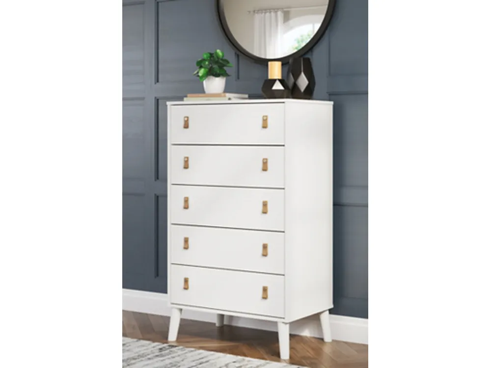 Aprilyn Chest of Drawers