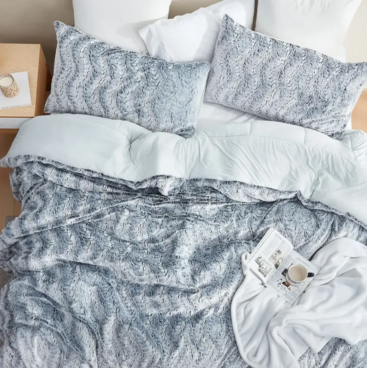 Wolf Tracks - Coma Inducer® (with Butter) Oversized Comforter - Coyote Gray