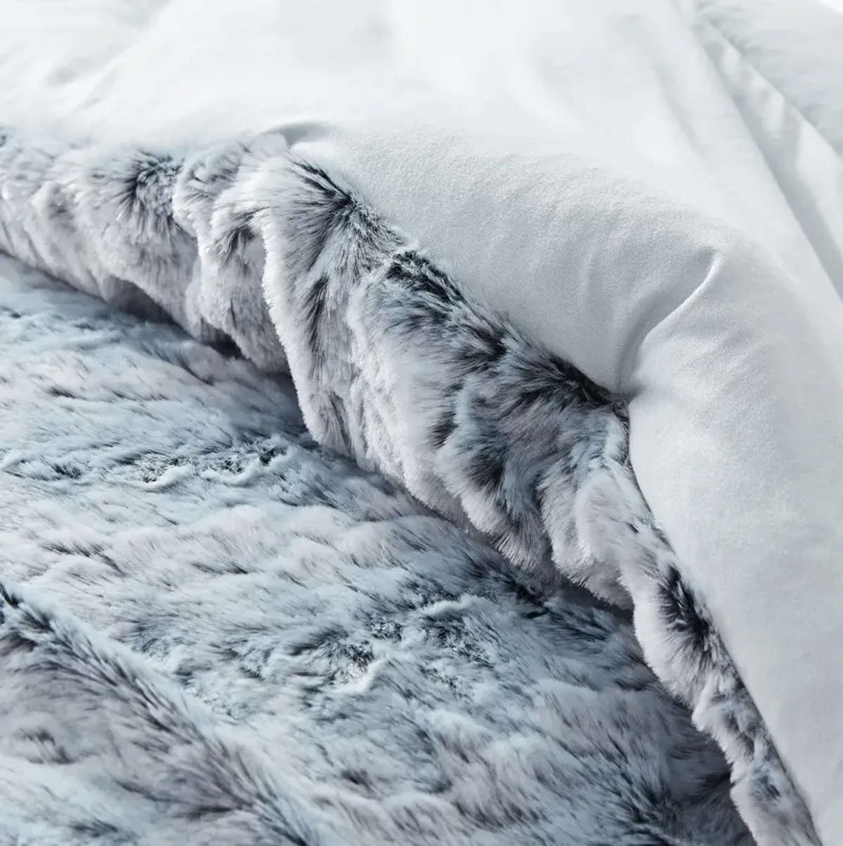 Wolf Tracks - Coma Inducer® (with Butter) Oversized Comforter - Coyote Gray