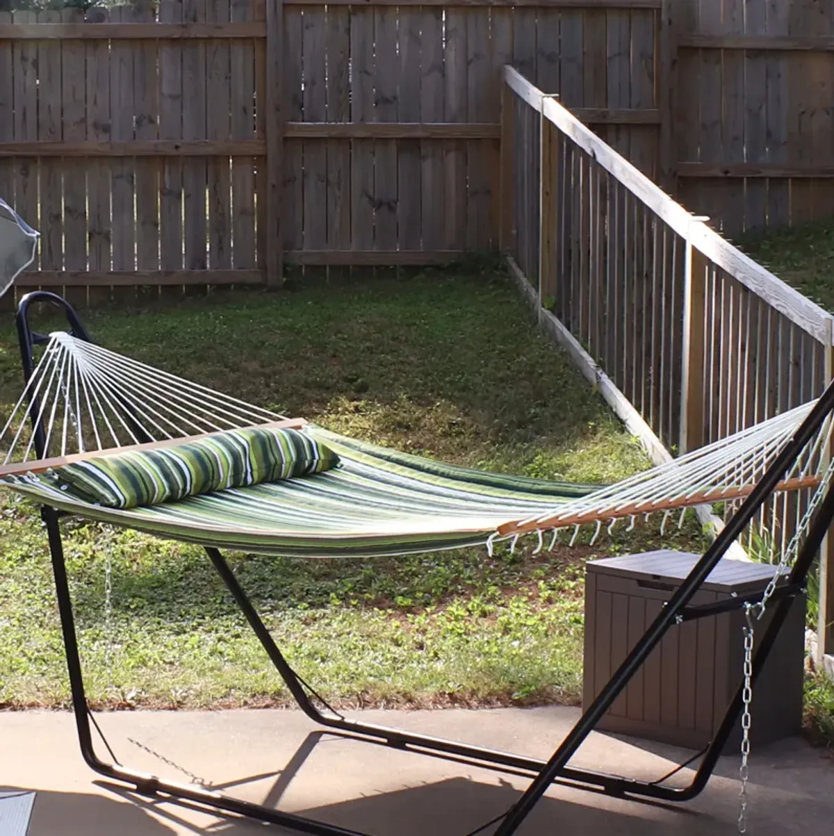 Sunnydaze Large Quilted Hammock with Spreader Bars and Pillow