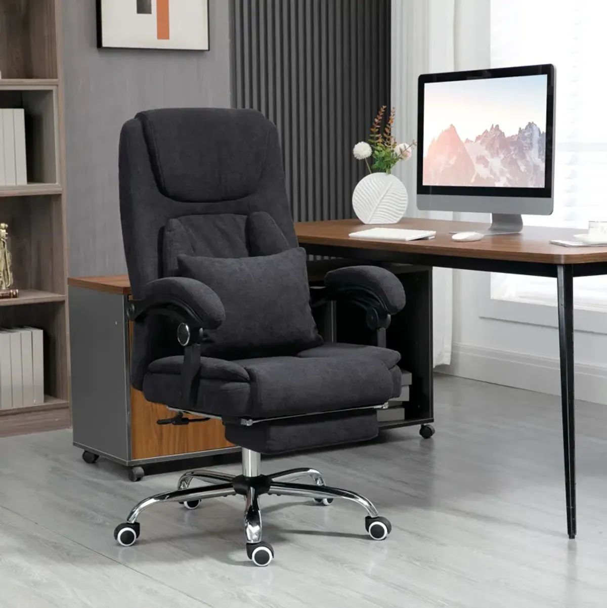 Black Office Comfort: 3D Kneading Massage Reclining Chair with Footrest