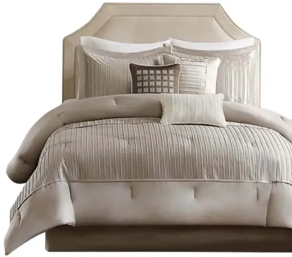 Gracie Mills Dolly Modern 7-Piece Comforter Set