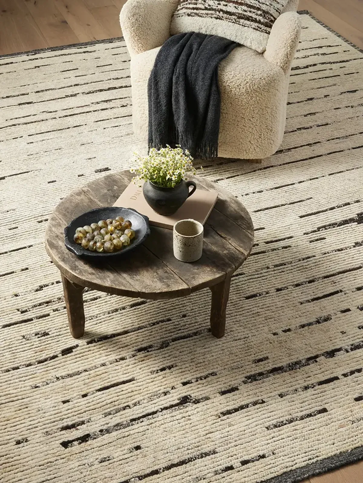 Briyana BRI04 Natural/Black 7'9" x 9'9" Rug