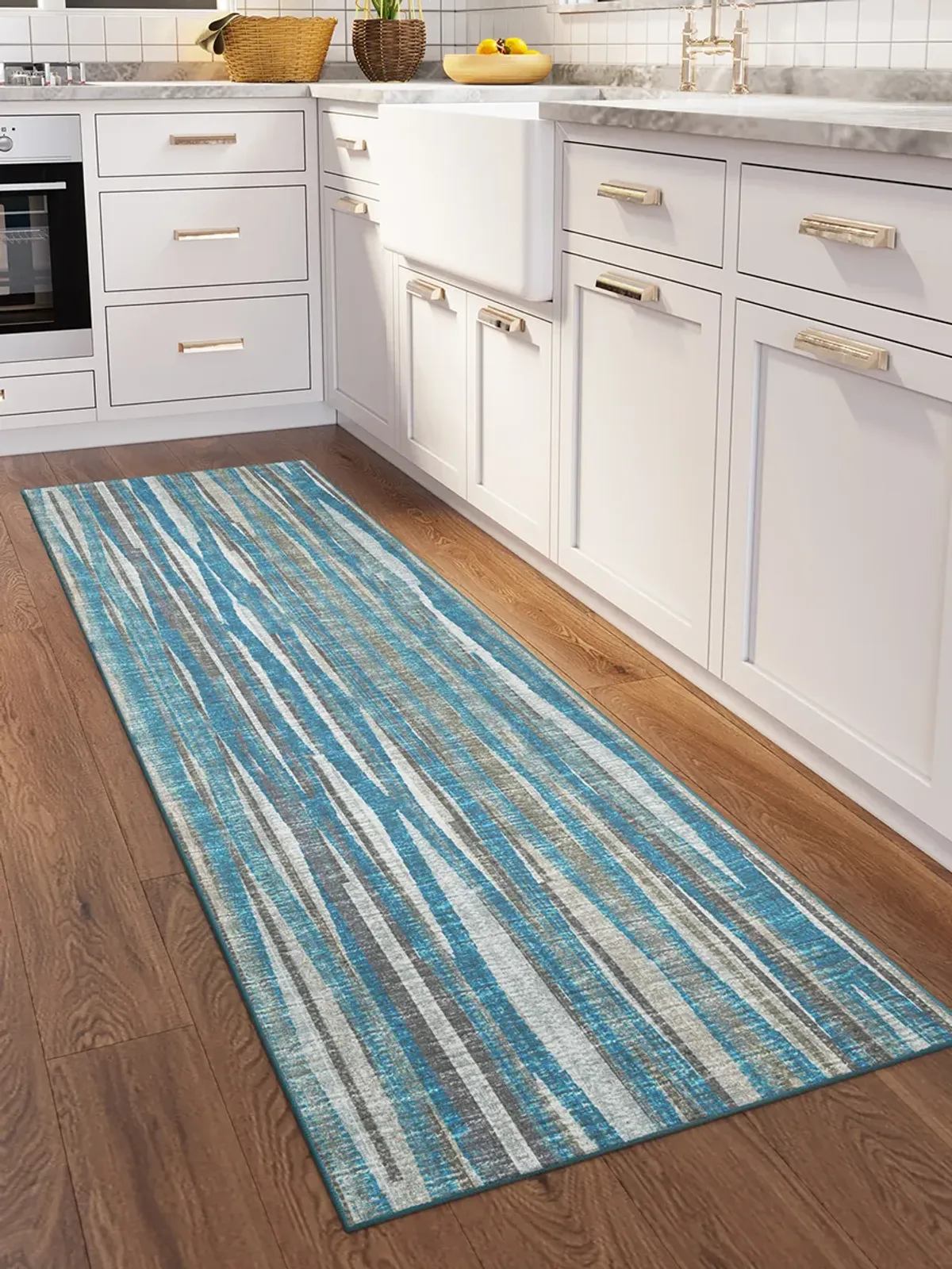 Amador AA1 Sky 2'6" x 12' Rug