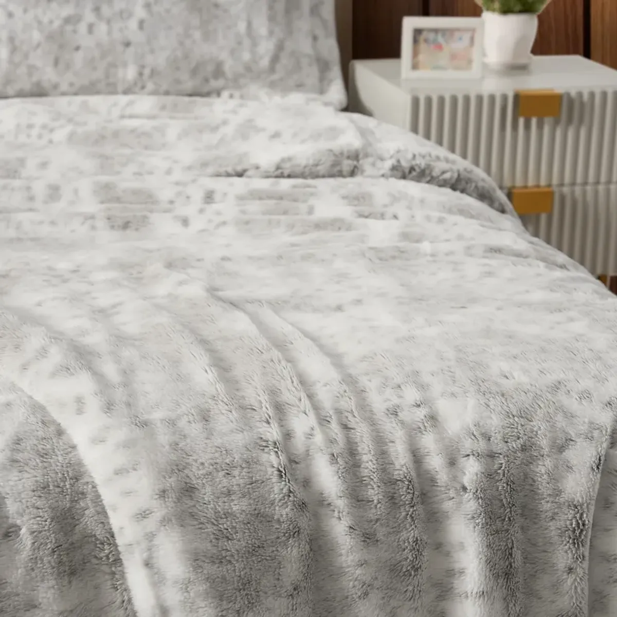 Snow Lynx - Coma Inducer® Oversized Comforter Set