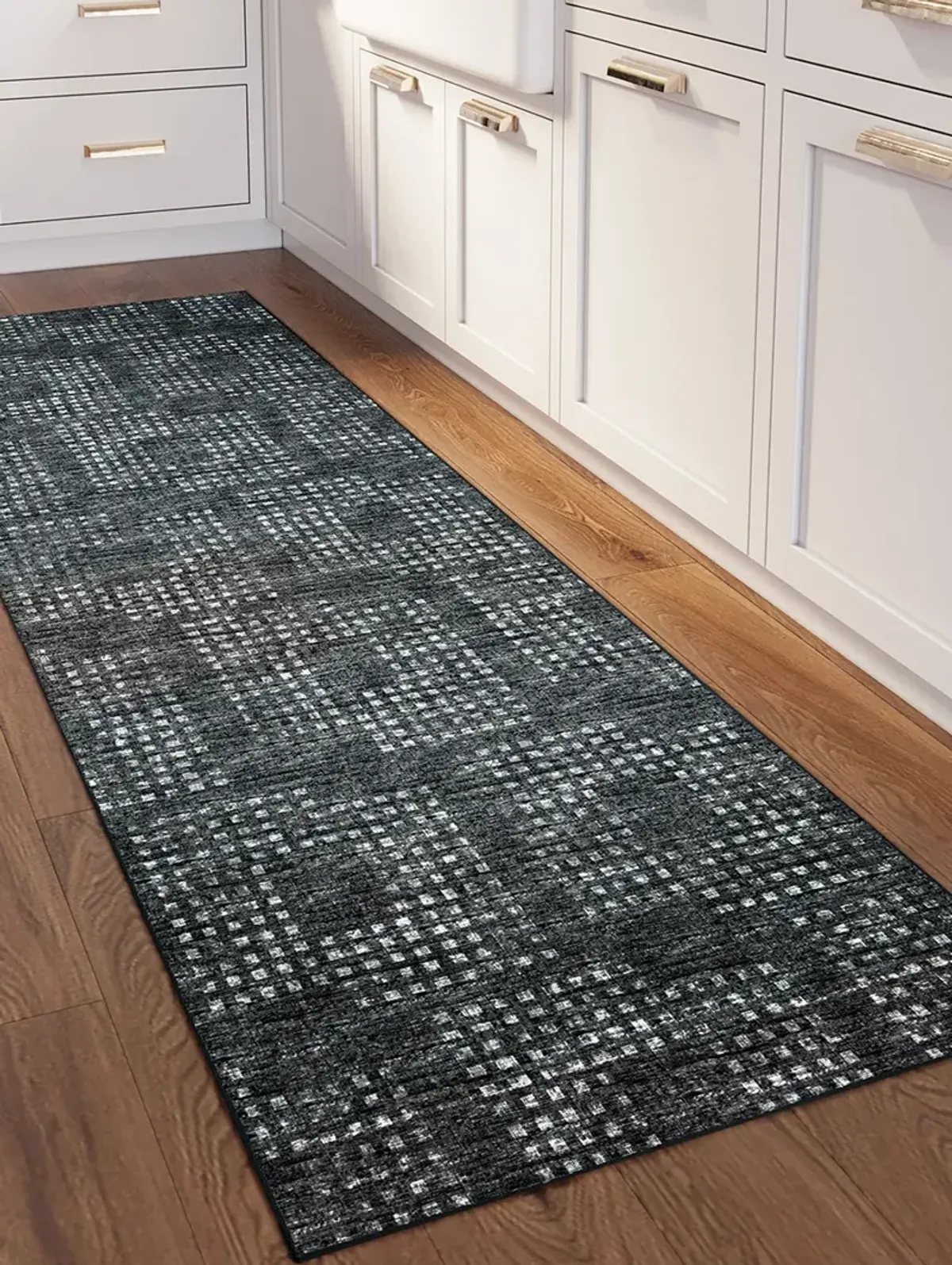 Delano DA1 Midnight 2'6" x 10' Rug