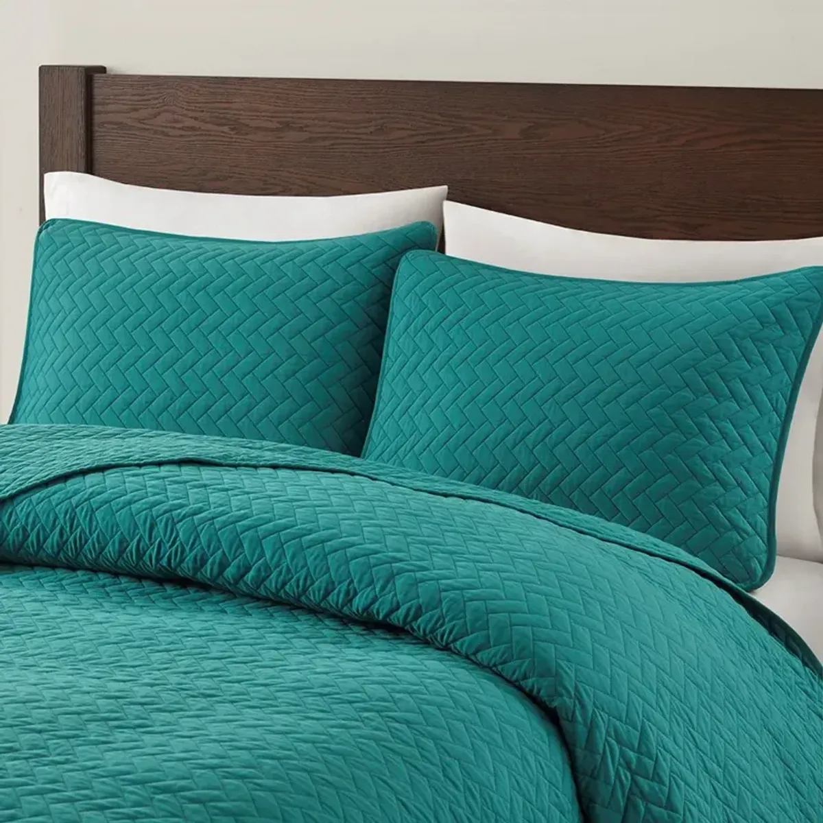 Gracie Mills Ria Solid Oversized Herringbone Quilt Set