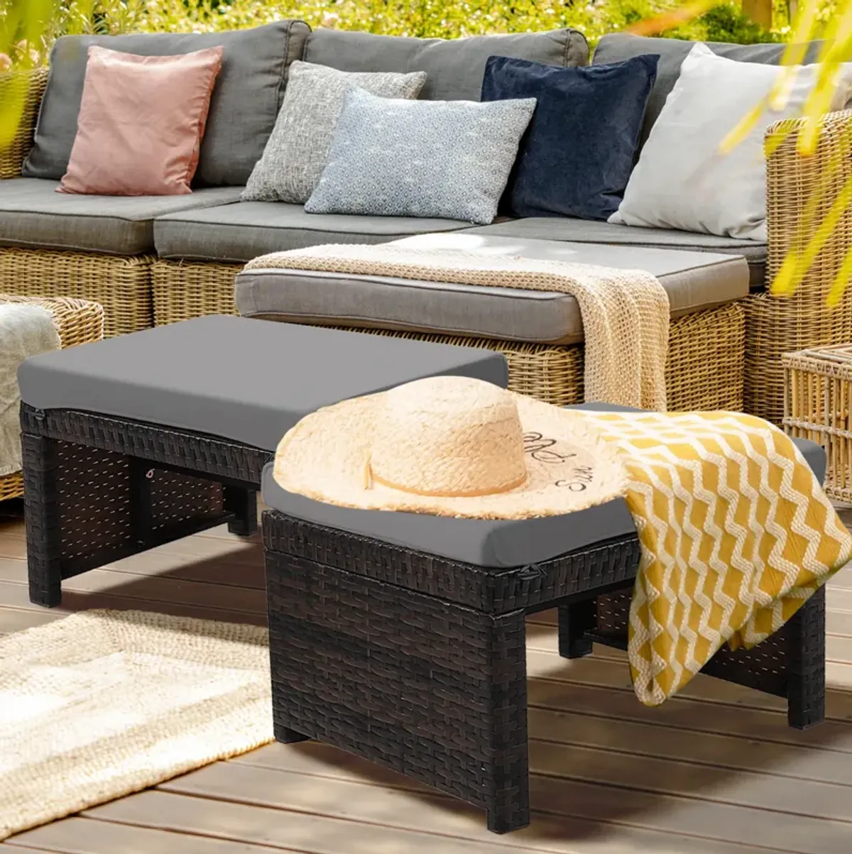 2 Pieces Patio Rattan Ottomans with Soft Cushion for Patio and Garden