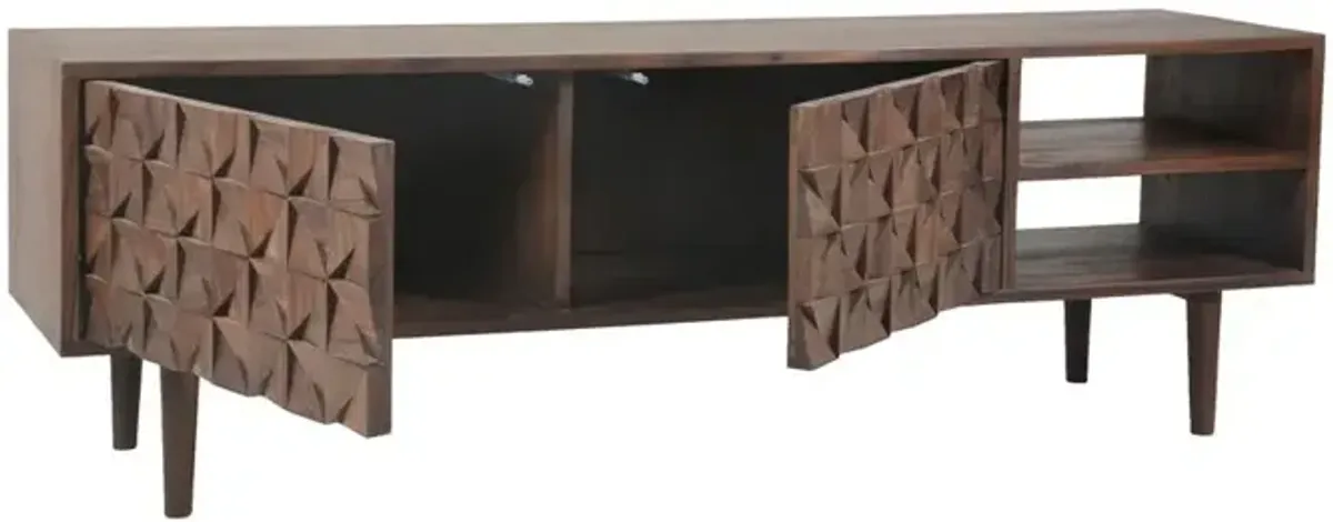 Nova Entertainment Console, Belen Kox