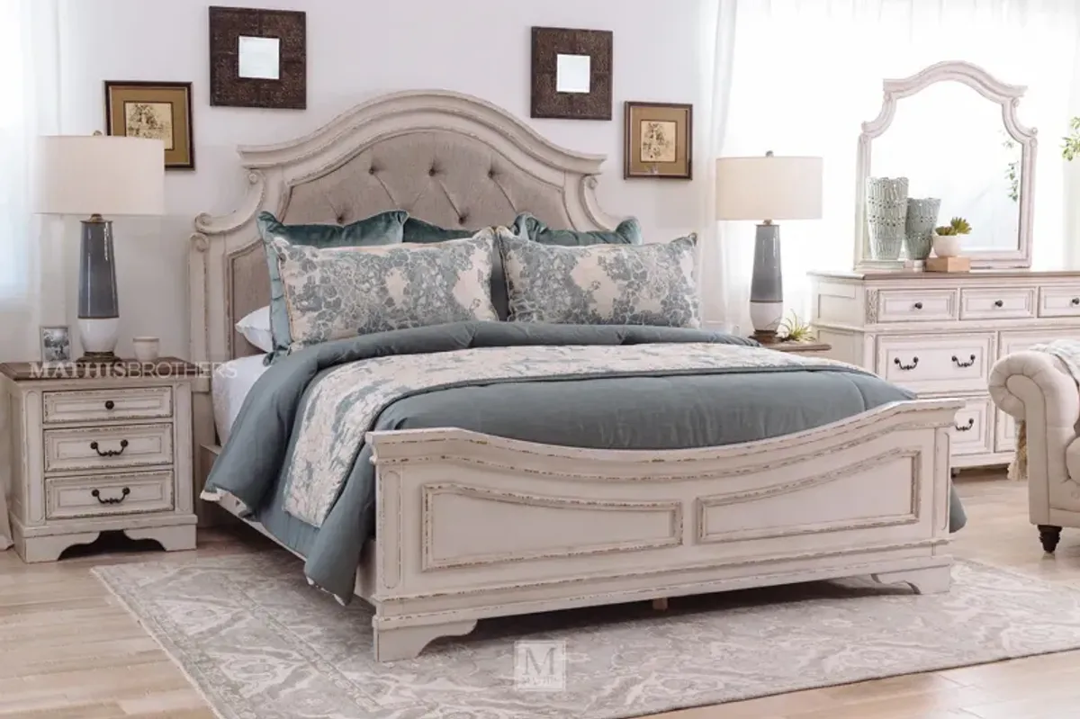 Realyn 4-Piece King Bed Set