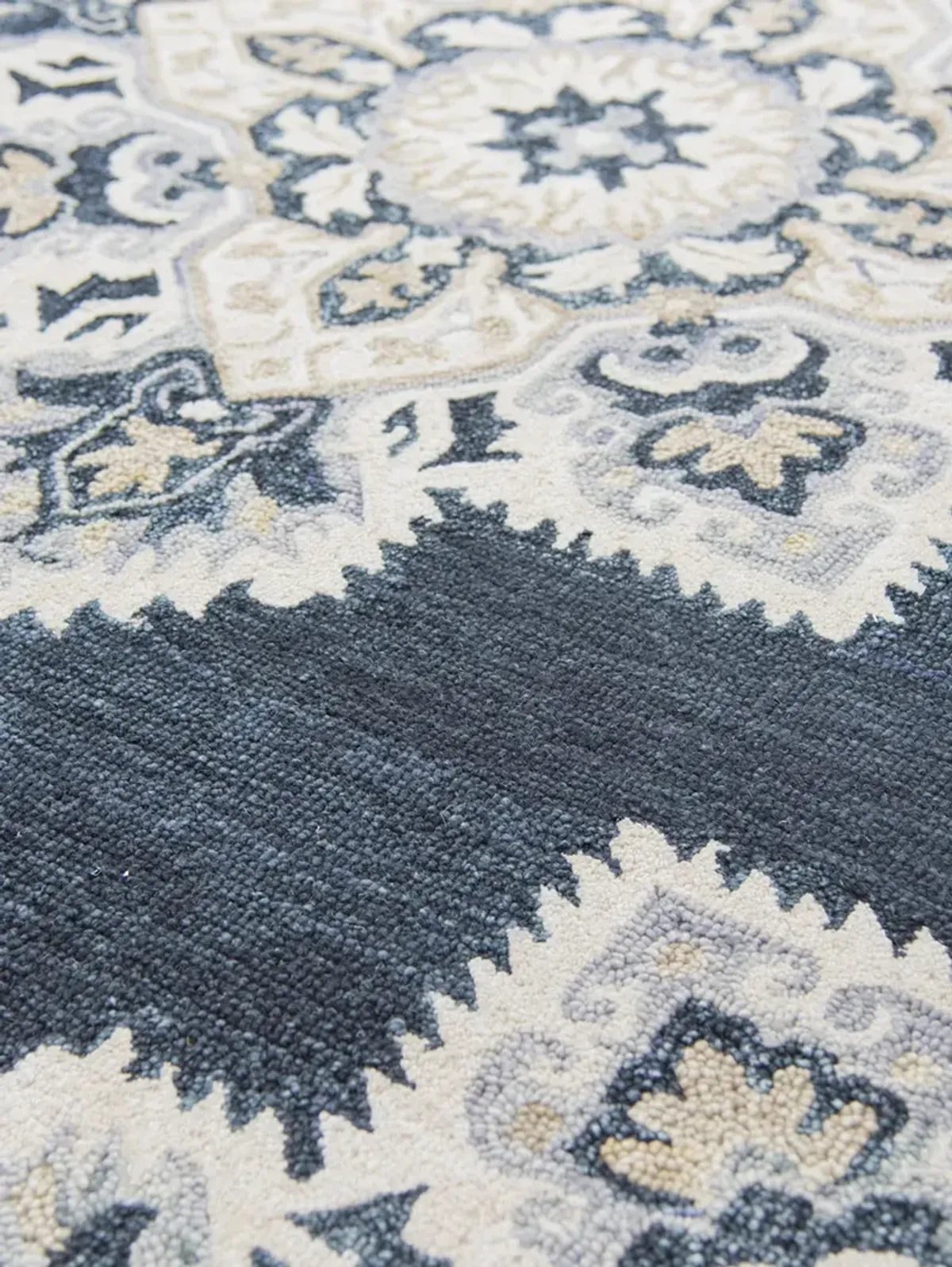 Resonant RS070B 5' x 8' Rug