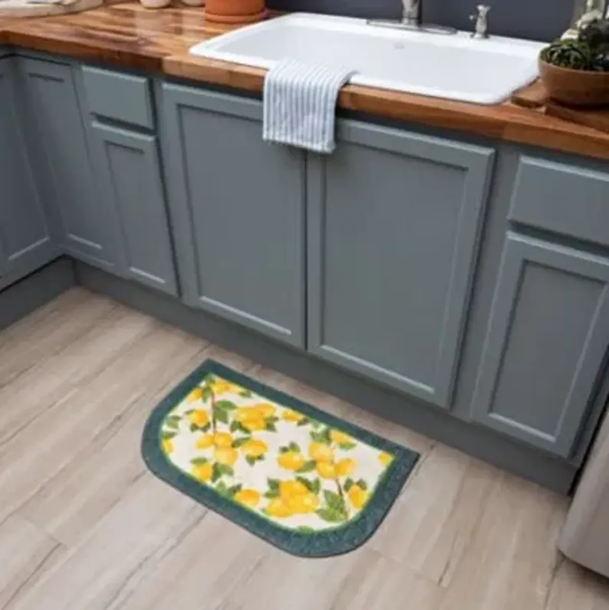 Lemon Grove Navy 2' x 3' 4" Kitchen Mat