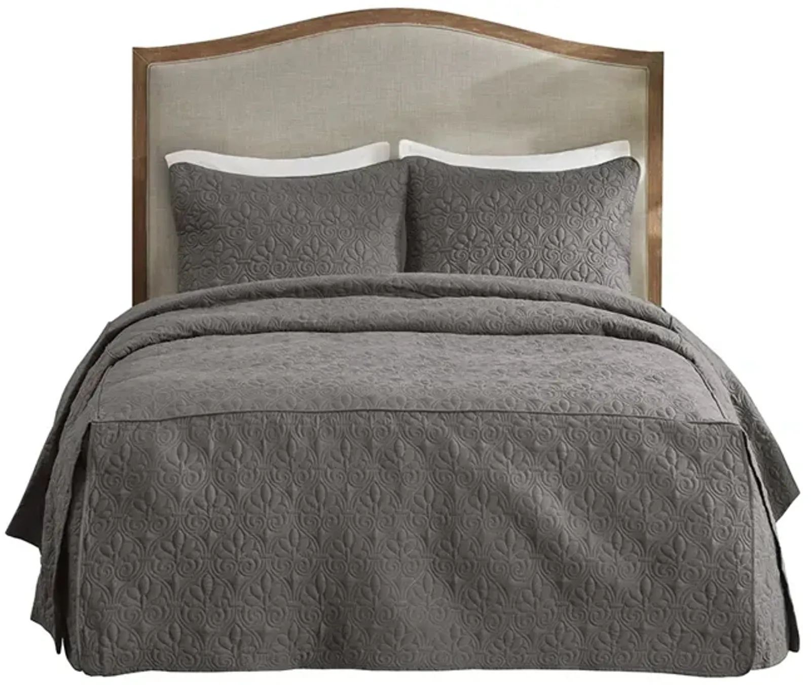 Gracie Mills Sandy 3 Piece Split Corner Classic Pleated Quilted Bedspread Set