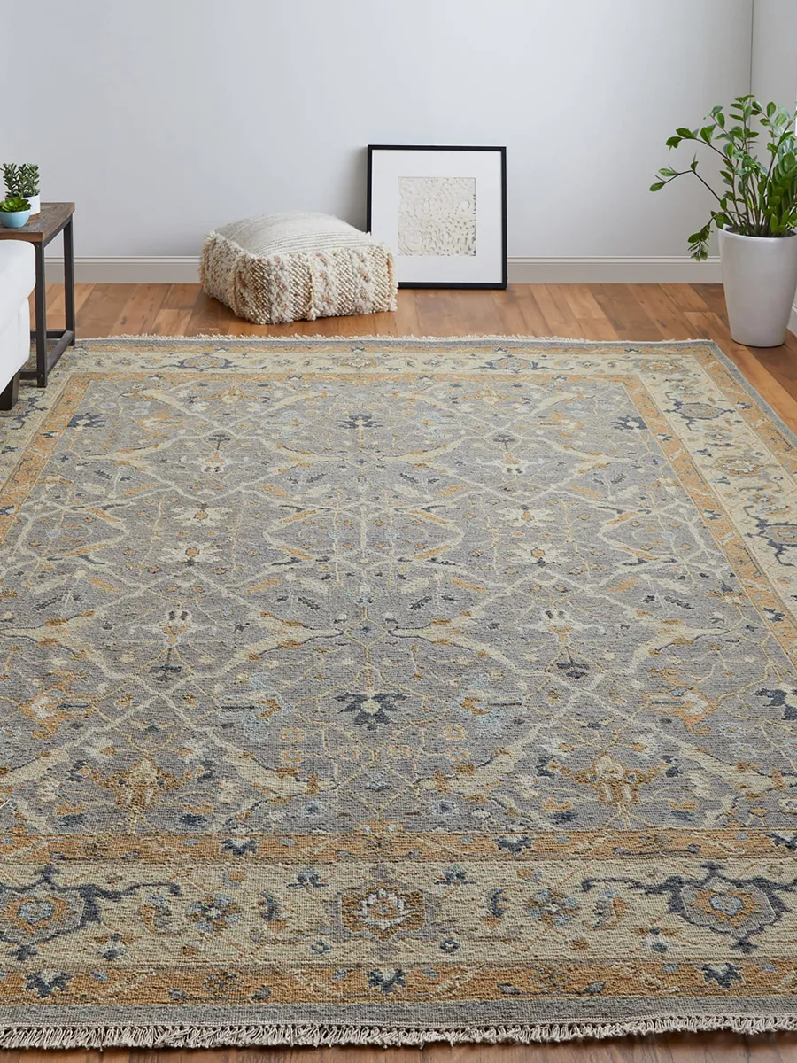 Corbitt 0611F 9'6" x 13'6" Gray/Gold Rug