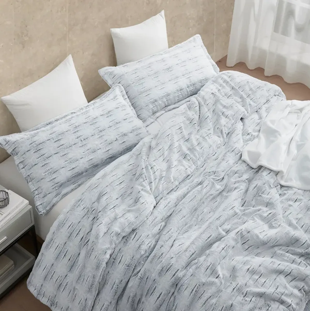 Sabretooth - Coma Inducer� Oversized Comforter Set