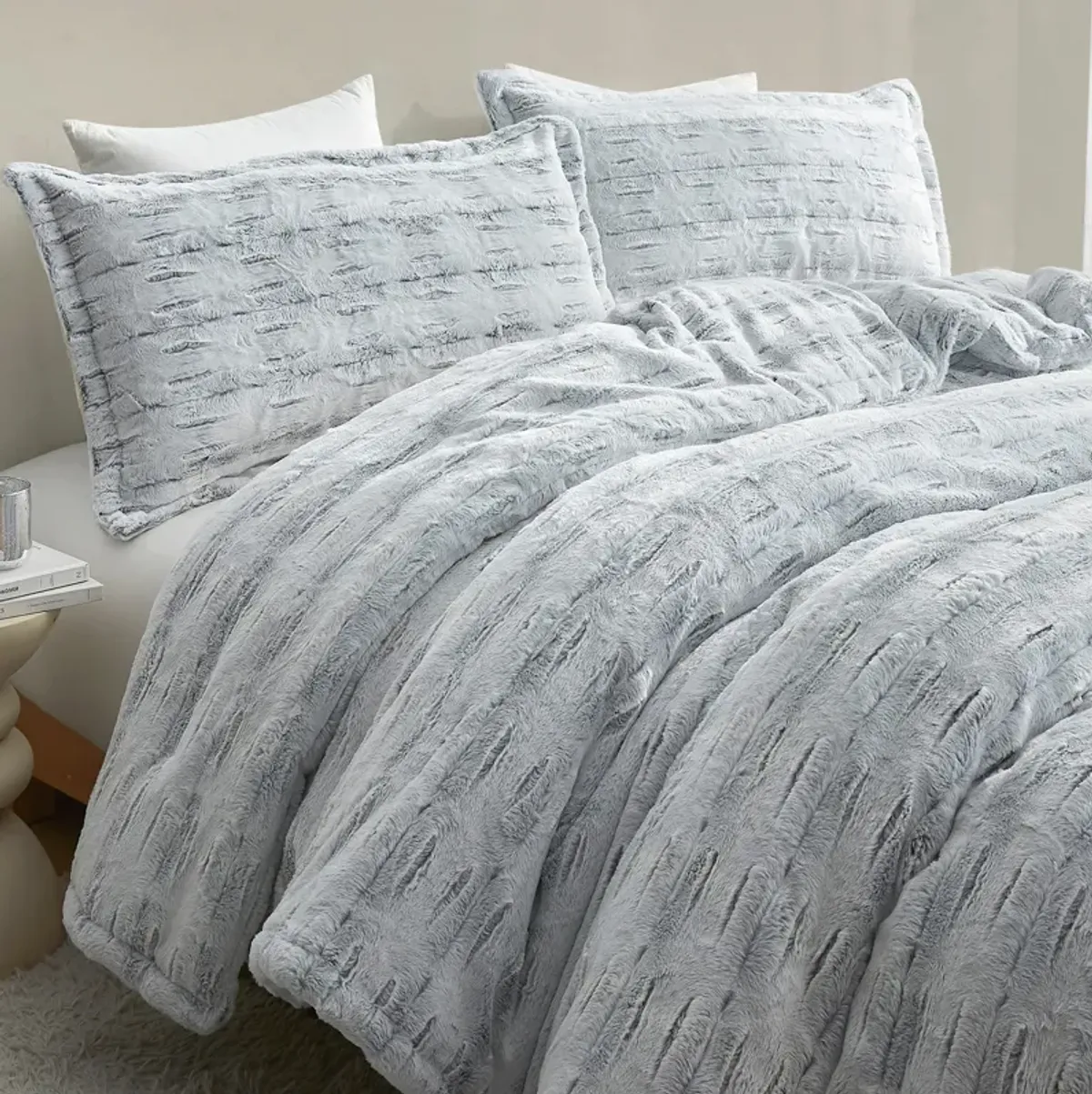 Sabretooth - Coma Inducer� Oversized Comforter Set