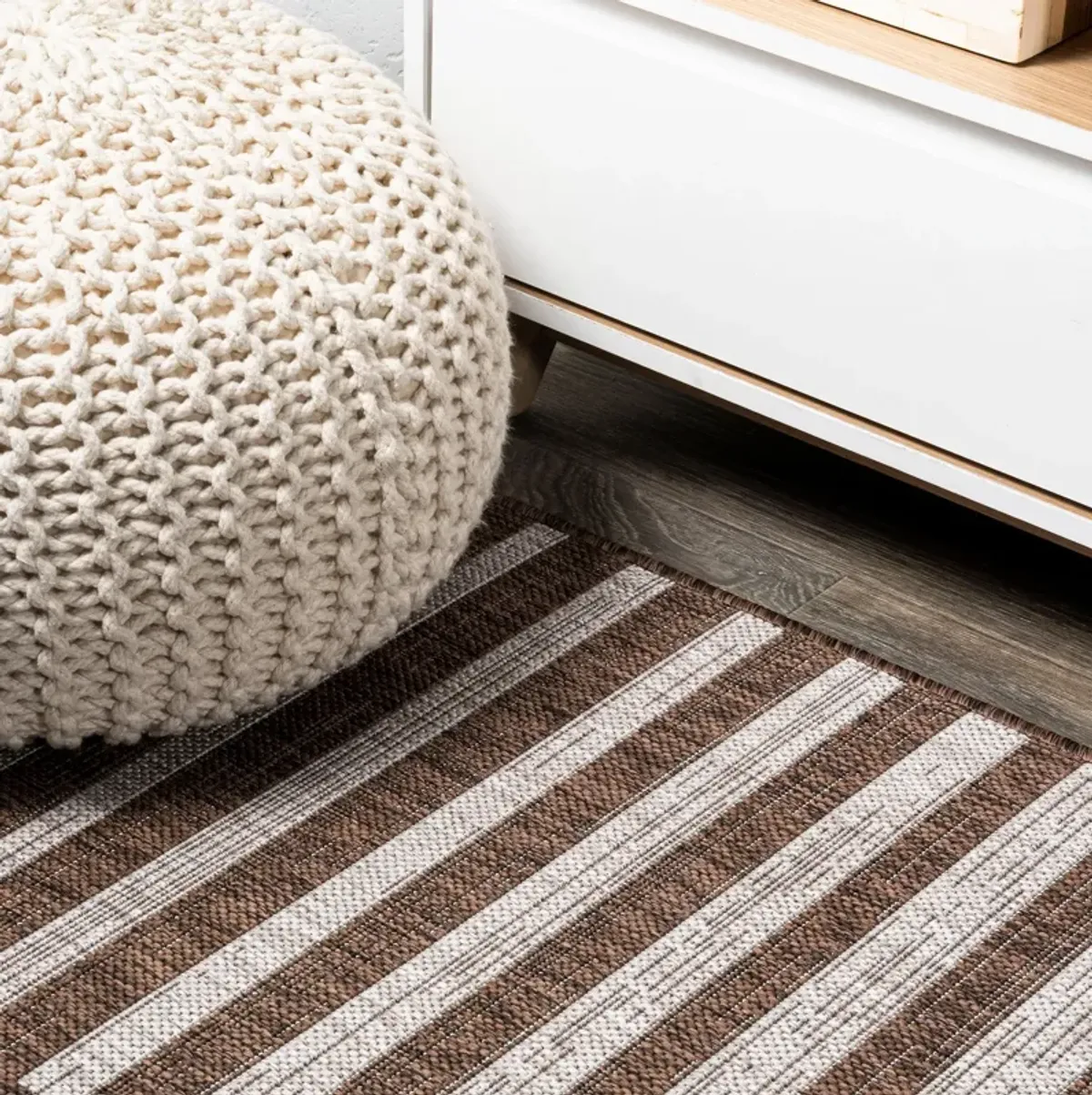 Sukie Modern Offset Stripe Indoor/Outdoor Area Rug