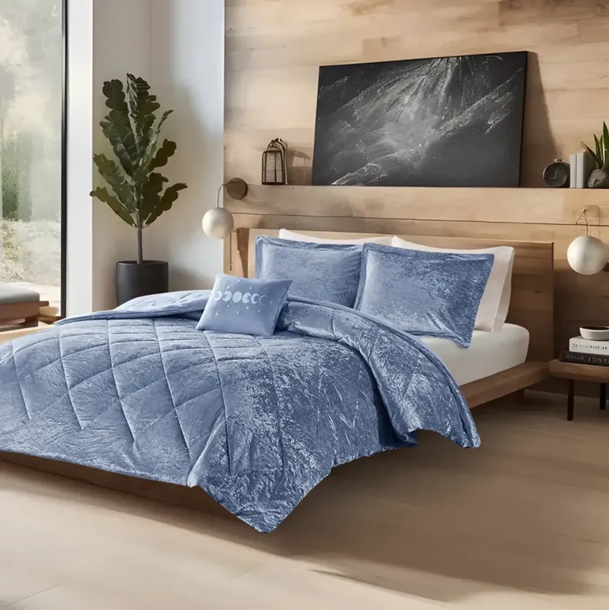 Gracie Mills Eirlys Velvet Comforter Set