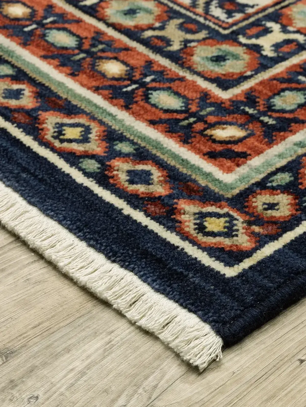 Lilihan 5'3" x 7'6" Navy Rug