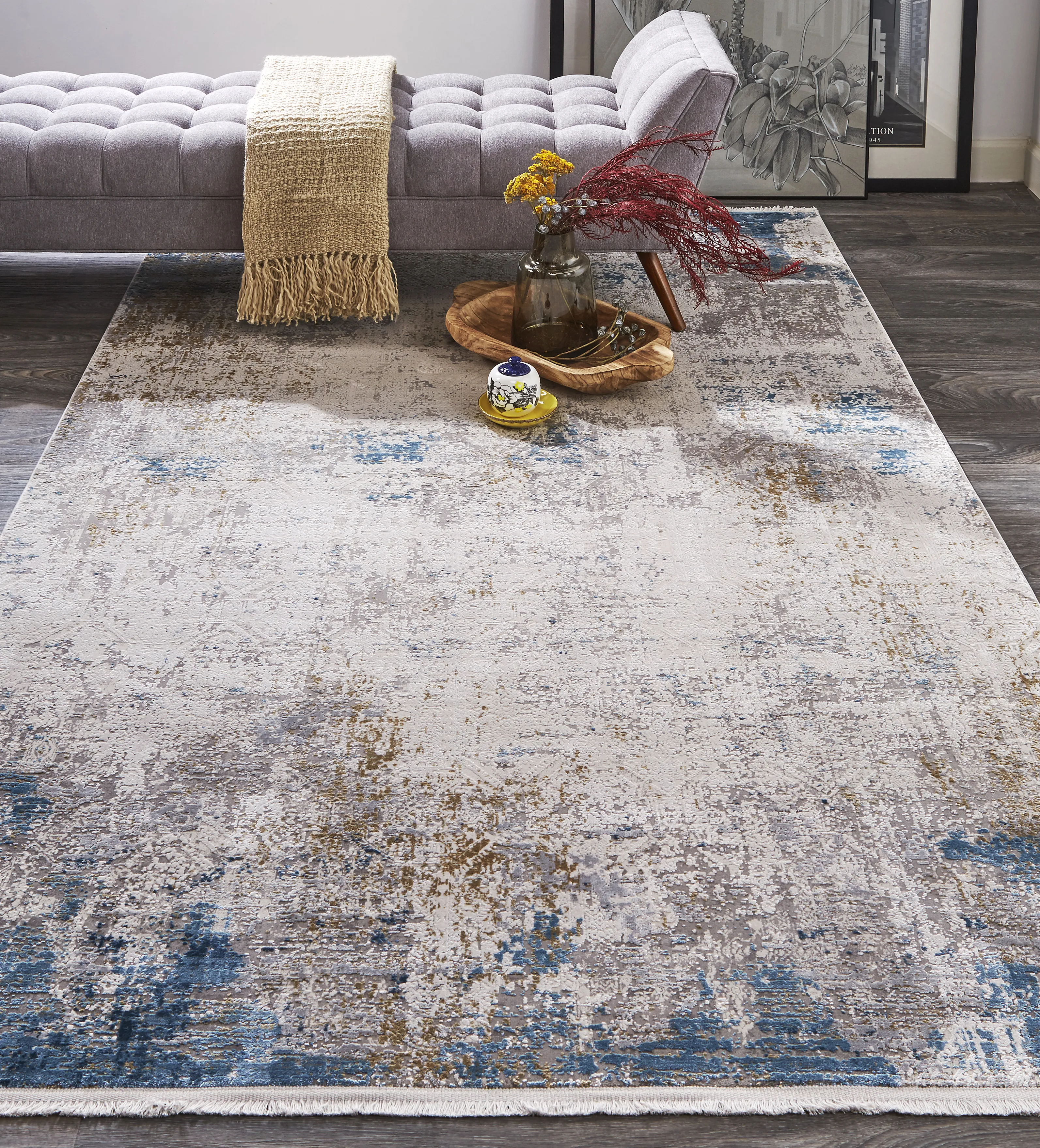 Cadiz 3889F Ivory/Blue/Gold 2'2" x 3'2" Rug