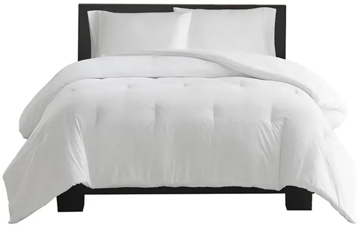 Gracie Mills Leonard Solid Honeycomb Oversized Down Alternative Comforter