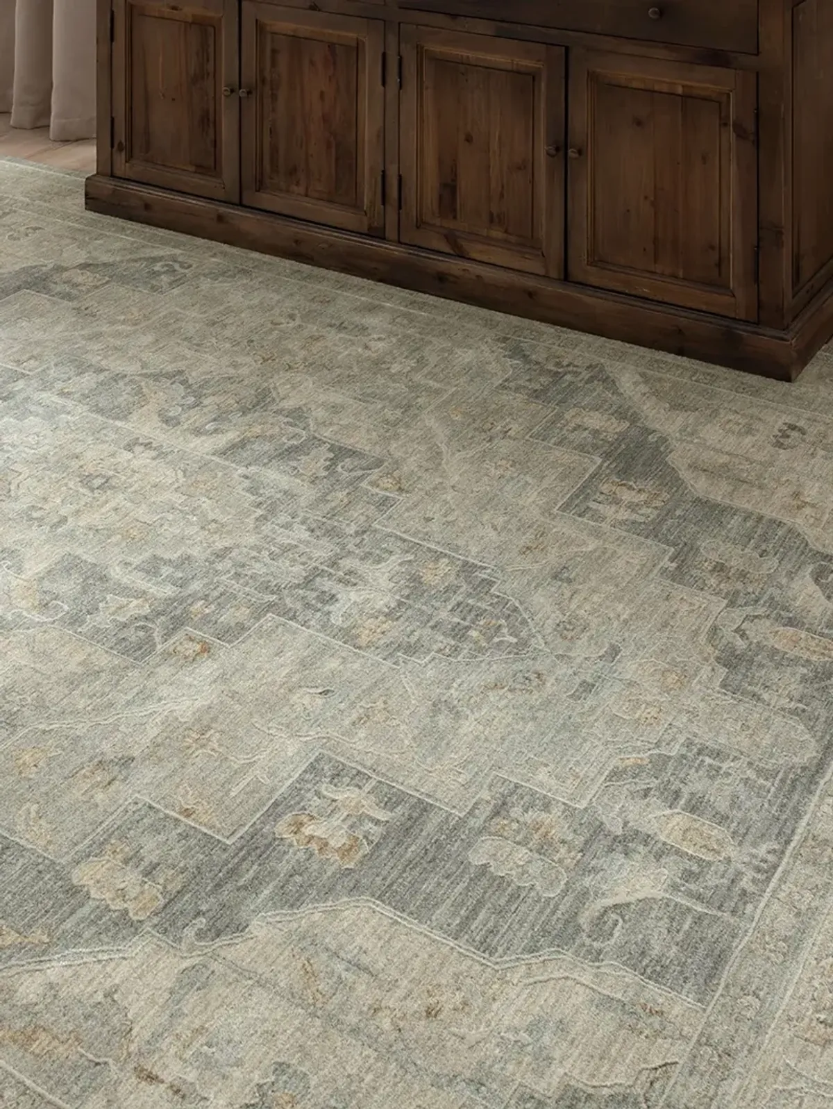 Adalia Kumra Dark gray 2' 7" X 7' 3" Rug