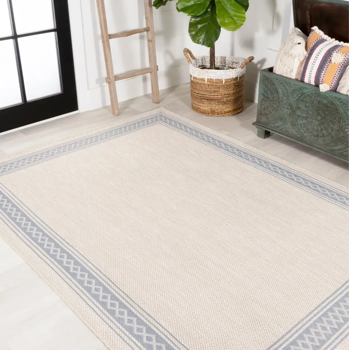 Lucia Classic Diamond Border Indoor/Outdoor Area Rug