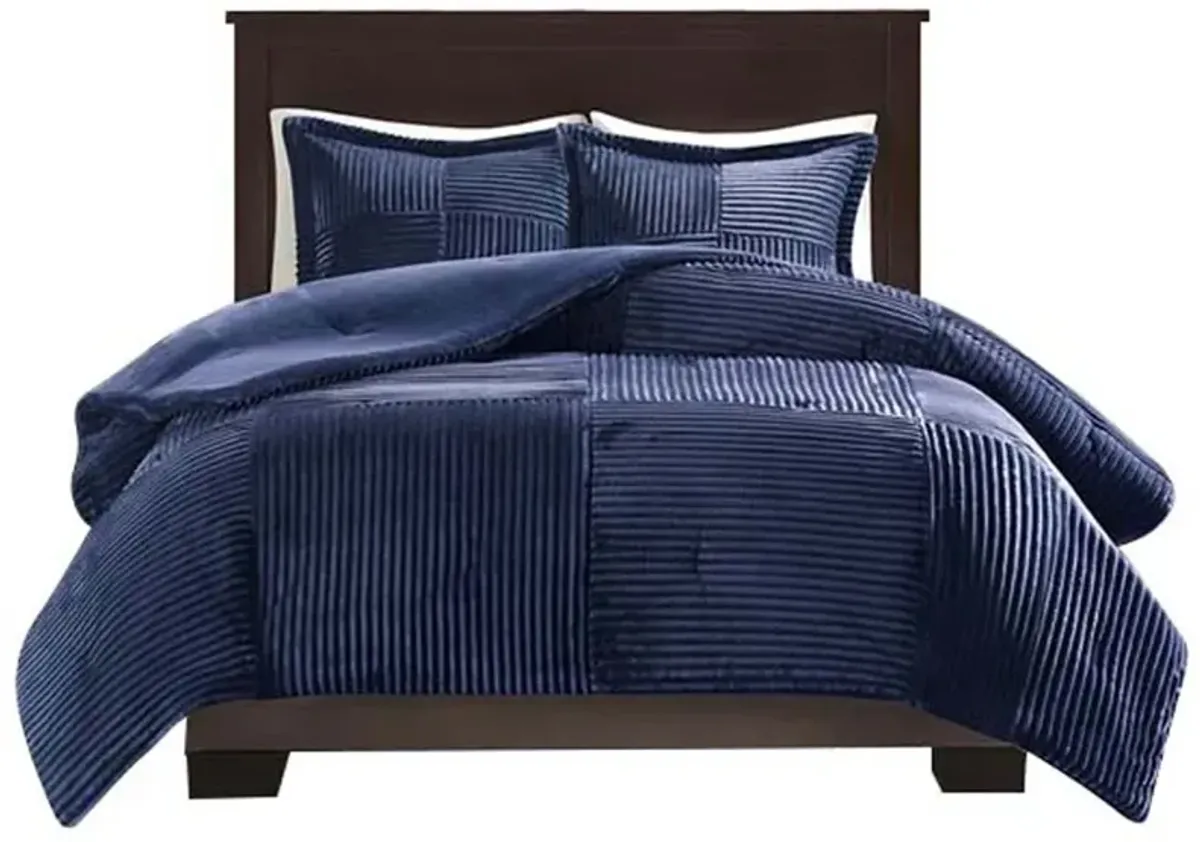 Gracie Mills Hendricks Plush Down Alternative Comforter Set