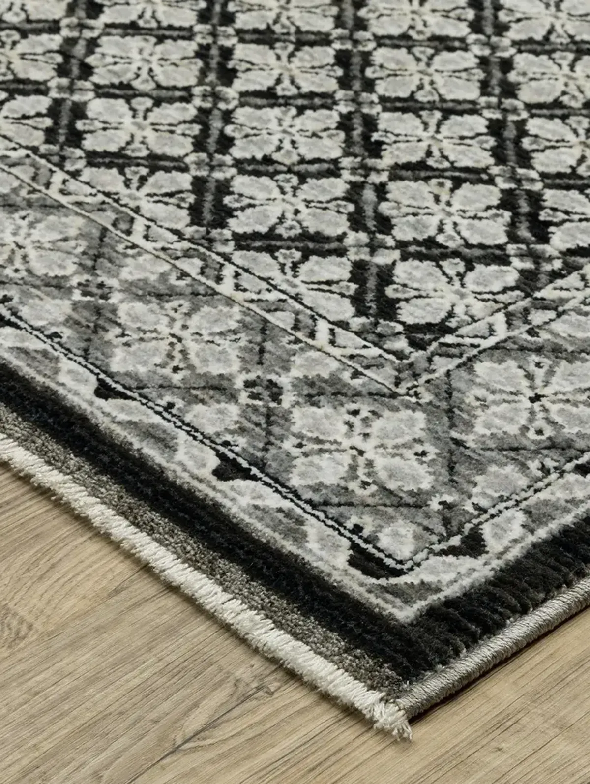 Chamberlain 2'3" x 7'6" Blk Rug