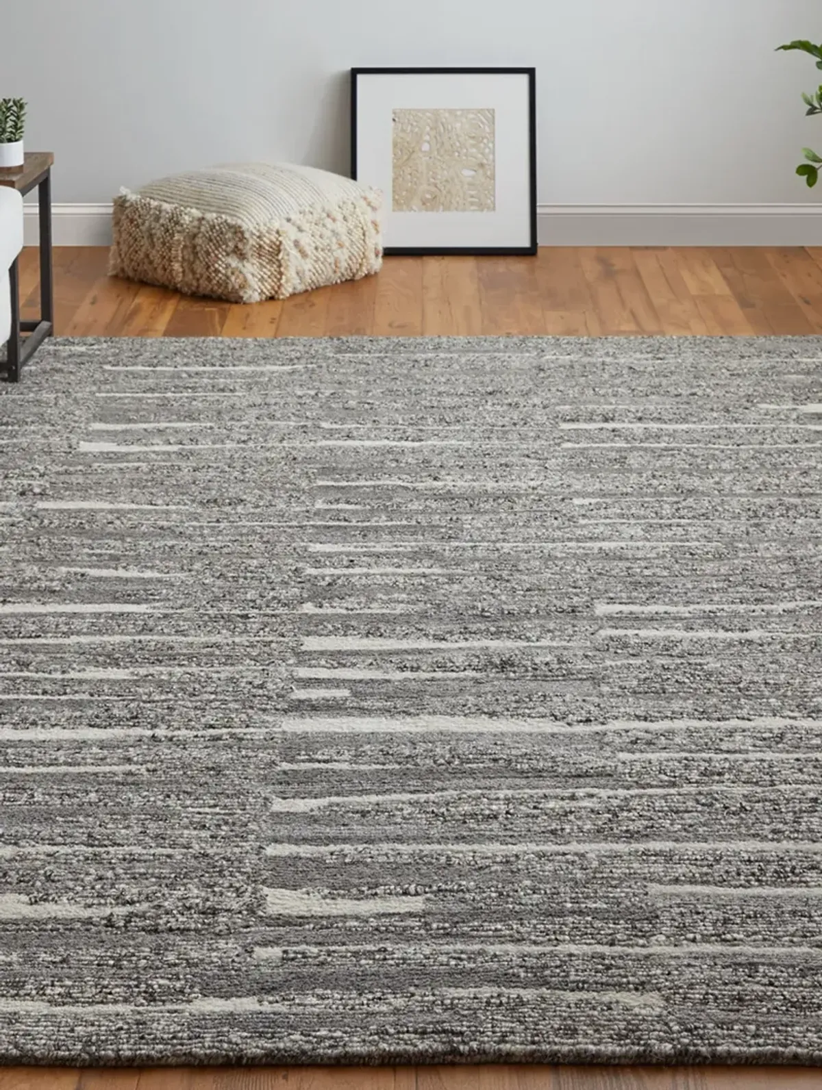 Navaro 8914F 7'9" x 9'9" Gray/Taupe/Ivory Rug