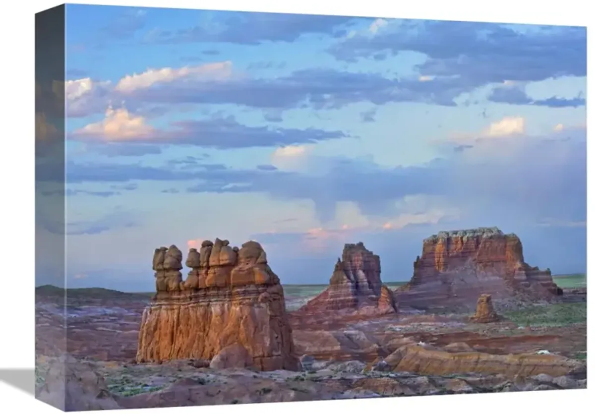 Eroded buttes in desert, Bryce Canyon National Park, Utah-Canvas Art-16x12