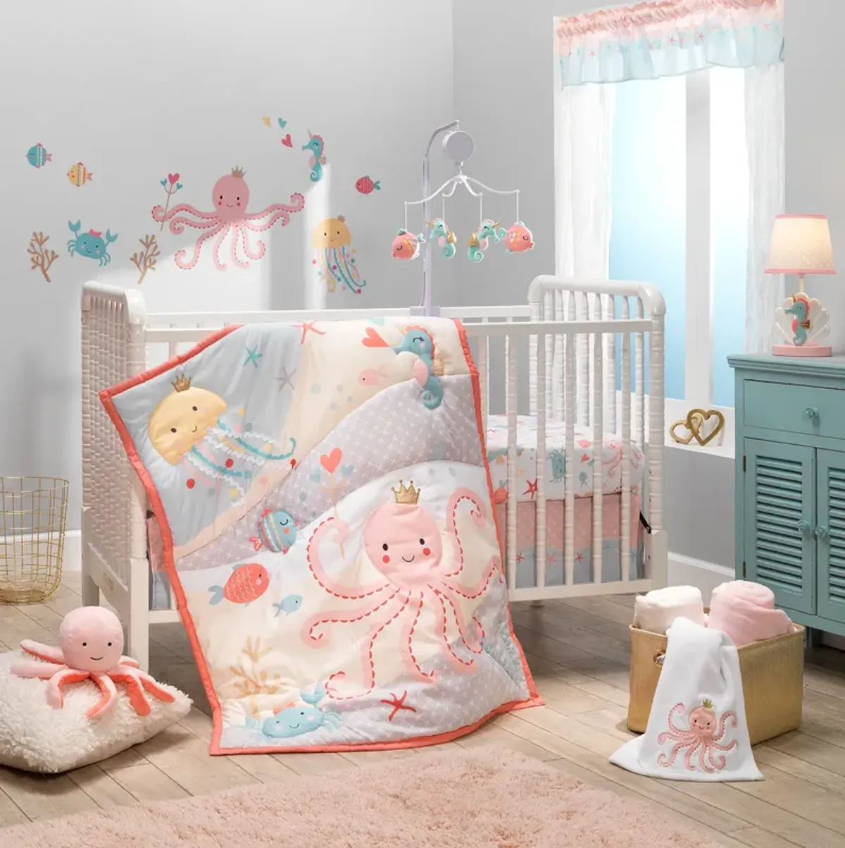 Bedtime Originals Ocean Mist Ocean Sea Animals Fitted Crib Sheet - White