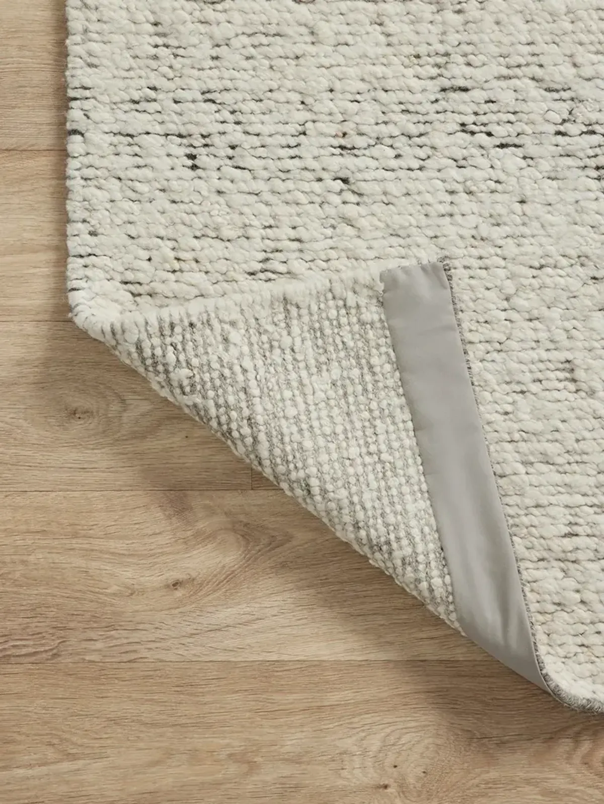 Mulholland MUL02 Silver/Natural 6' x 9' Rug