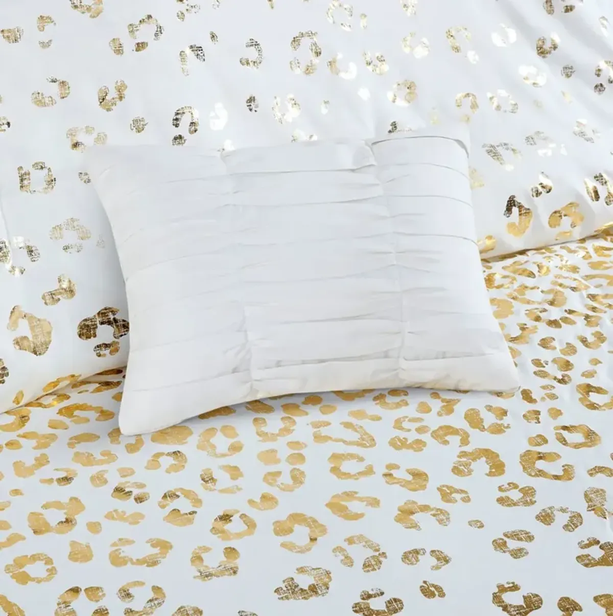 Gracie Mills Amos Gold Leopard Metallic Duvet Cover Set