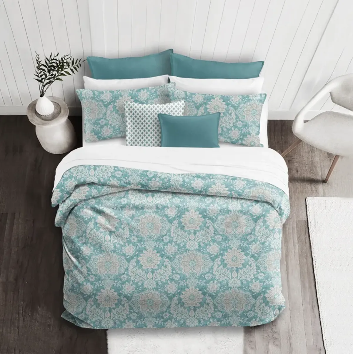 6ix Tailors Fine Linens Osha Aqua/Teal Duvet Cover Set