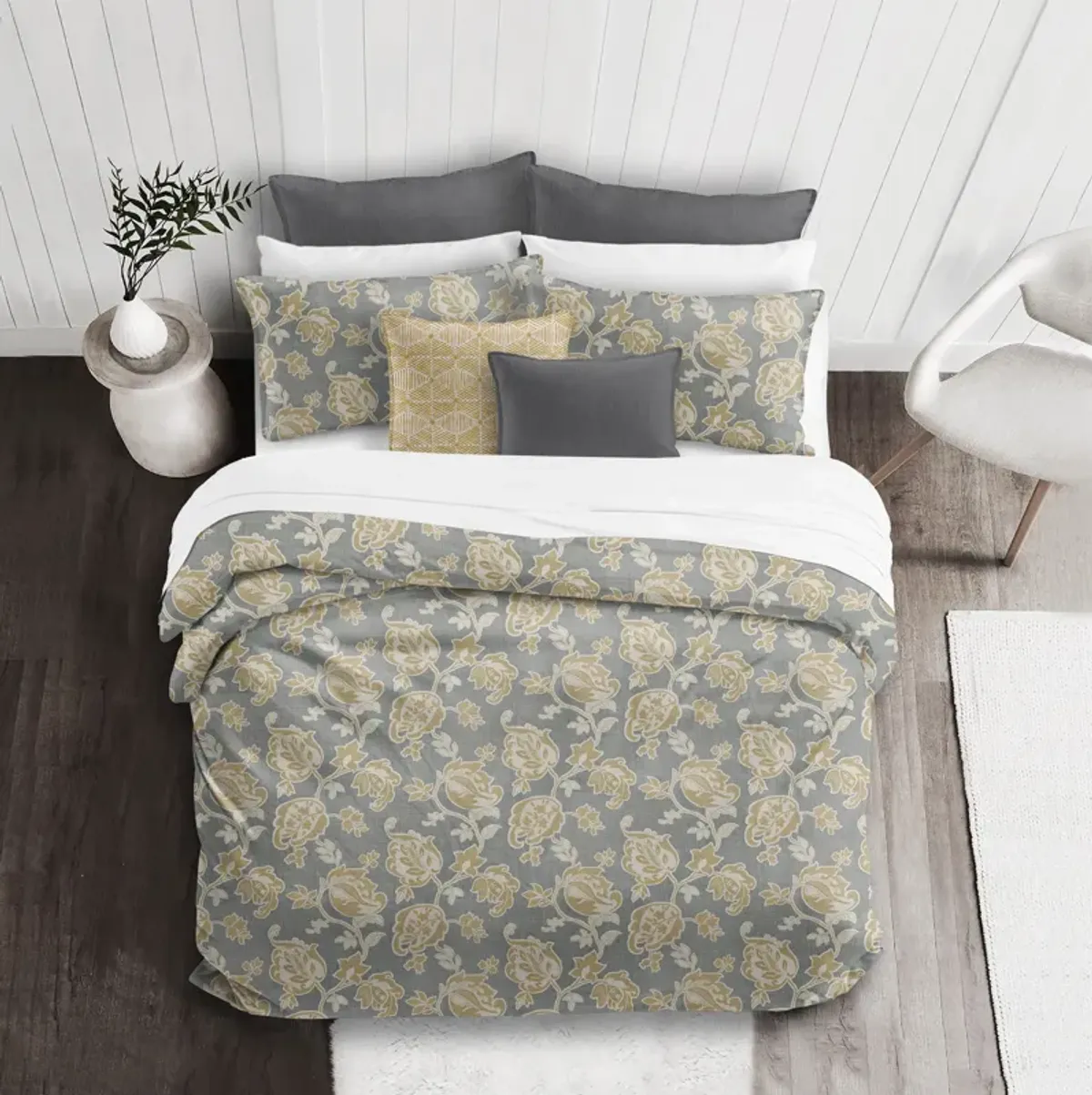 6ix Tailors Fine Linens Golden Bloom Barley Coverlet Set