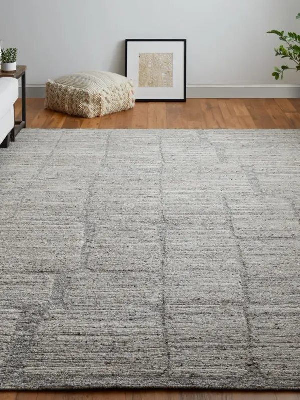 Navaro 8912F 7'9" x 9'9" Gray/Ivory/Taupe Rug