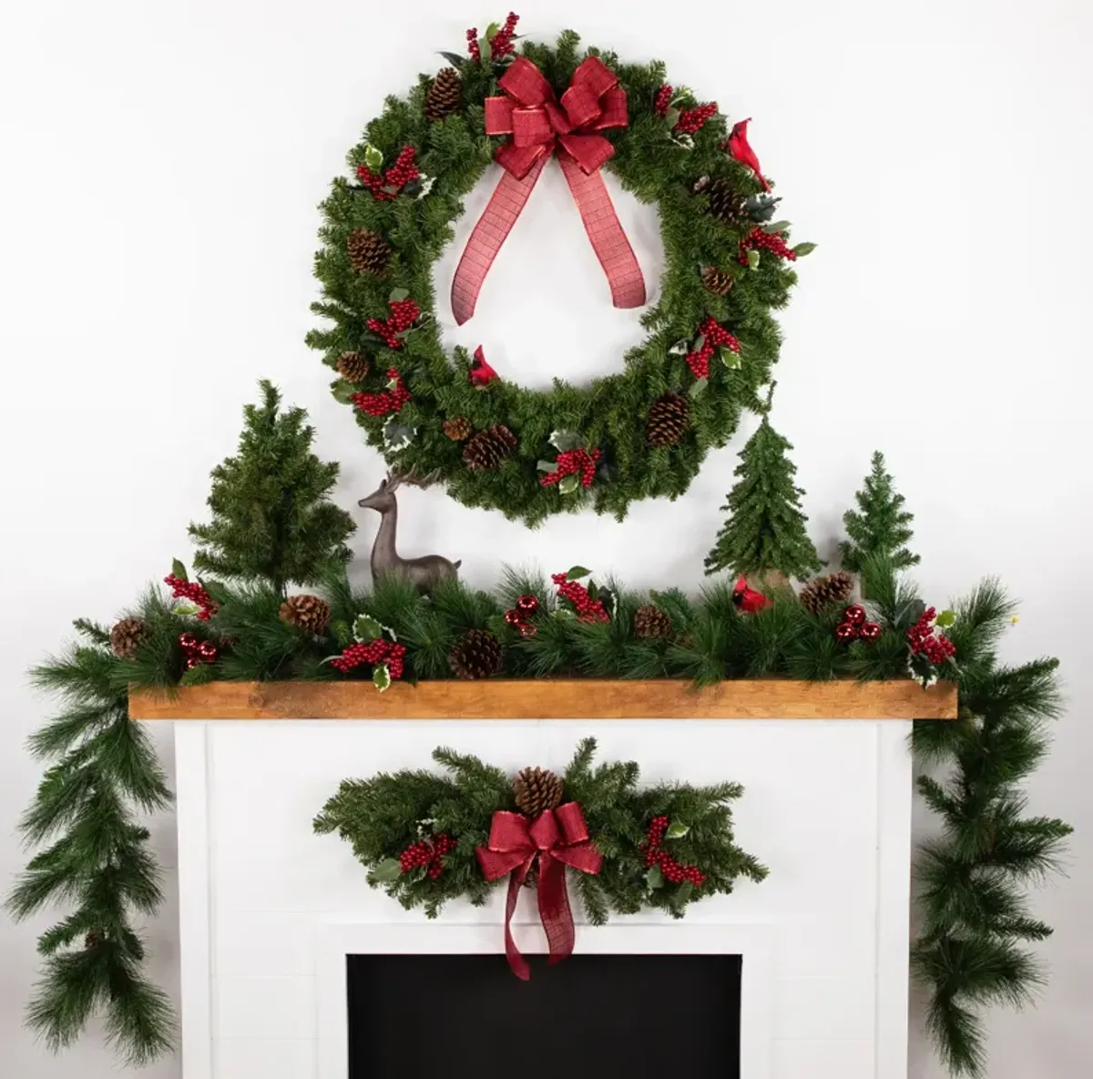 Canadian Pine Artificial Christmas Wreath  36-Inch  Unlit