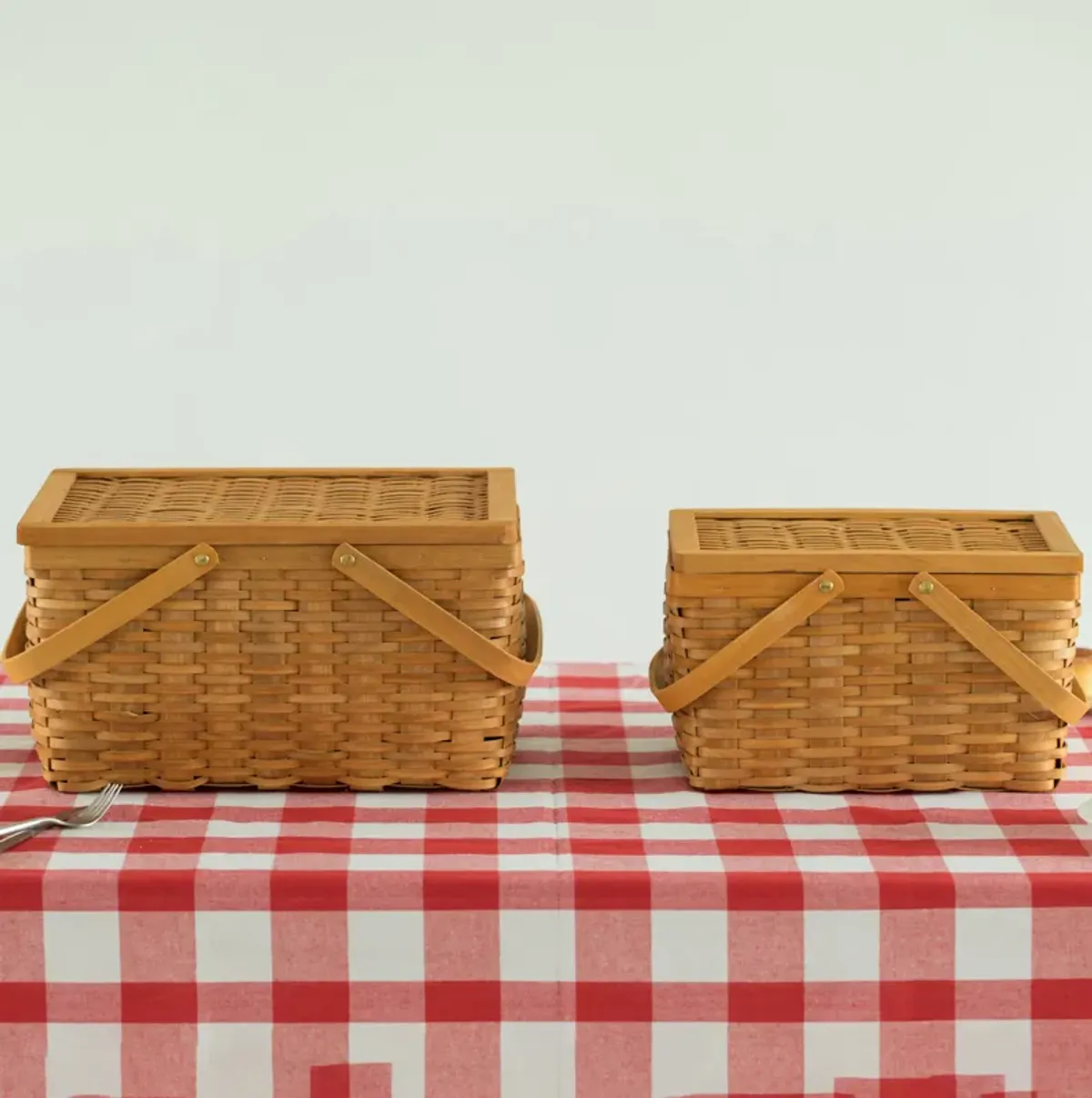 Woodchip Picnic Storage Basket with Cover and Movable Handles, Set of 2