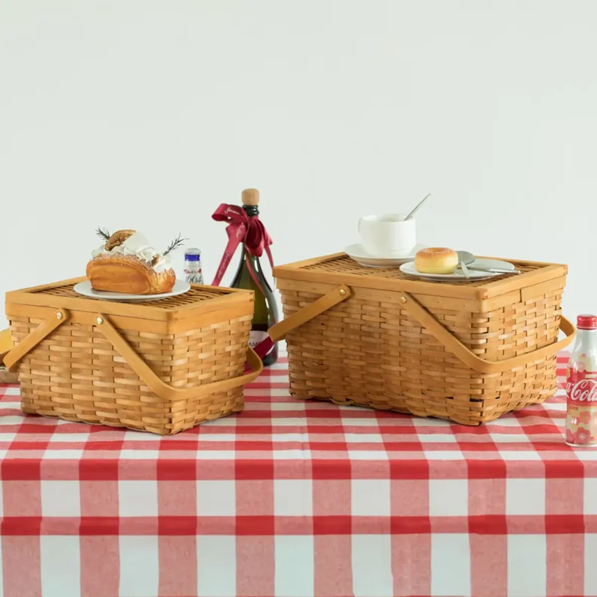 Woodchip Picnic Storage Basket with Cover and Movable Handles, Set of 2