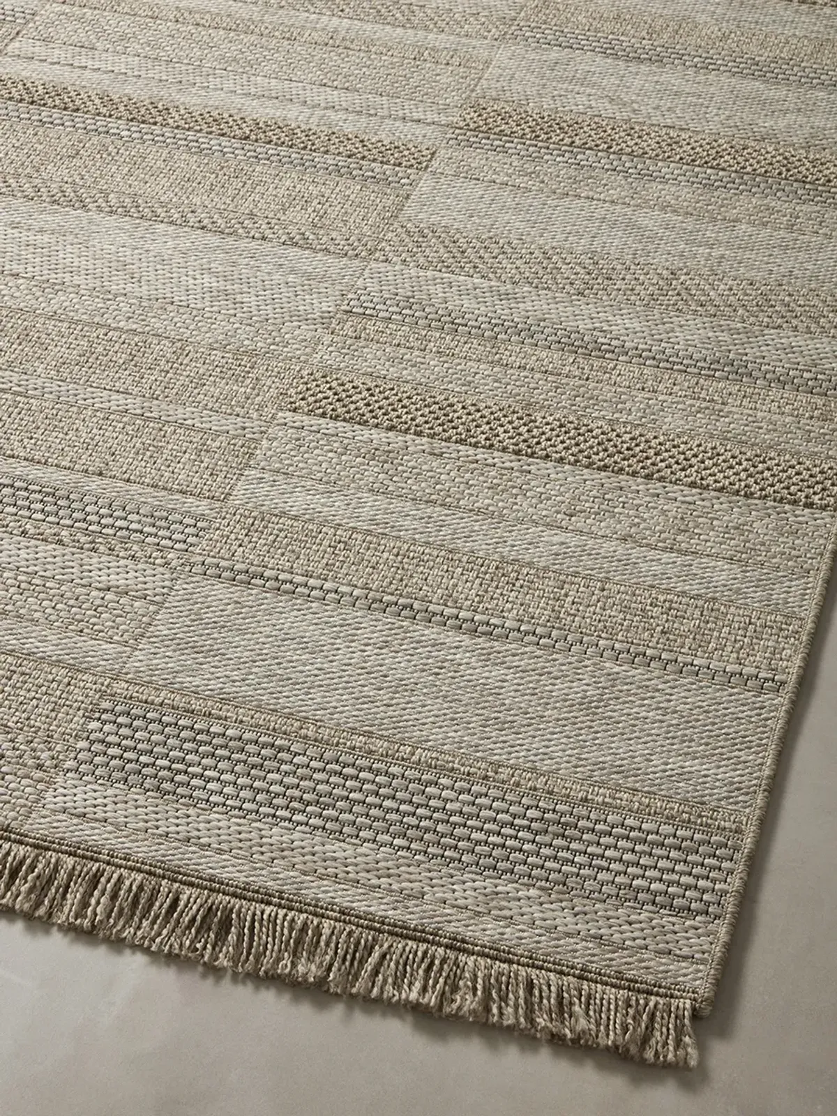 Dawn DAW03 Natural 3'9" x 5'9" Rug