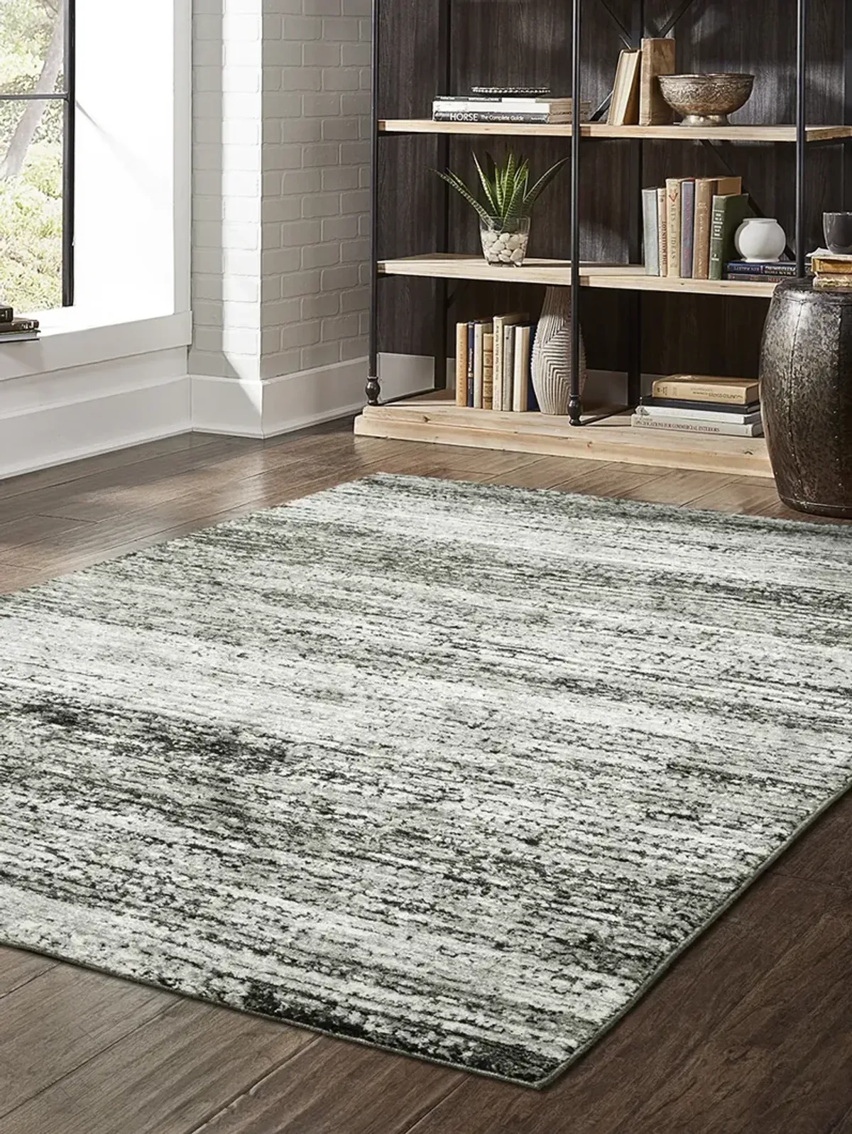 Atlas 2'6" x 12' Ash Rug