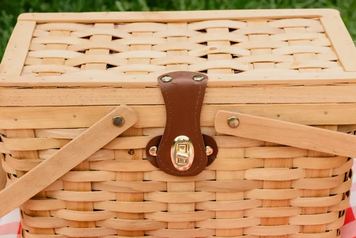 Picnic Basket with Red White Plaid Lining