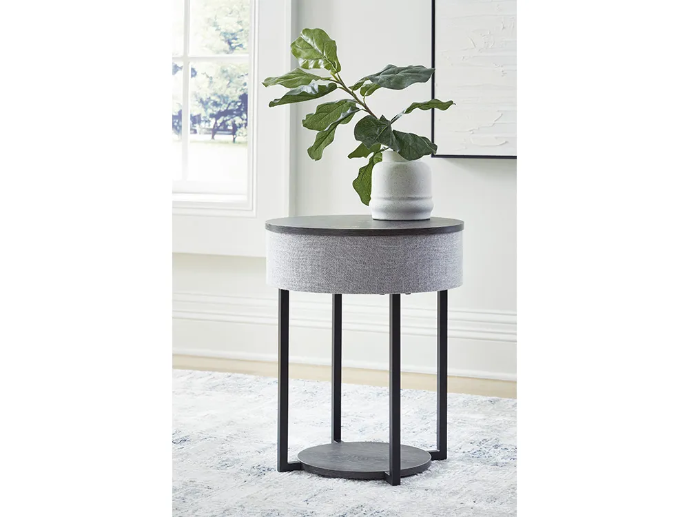 Sethlen Accent Table