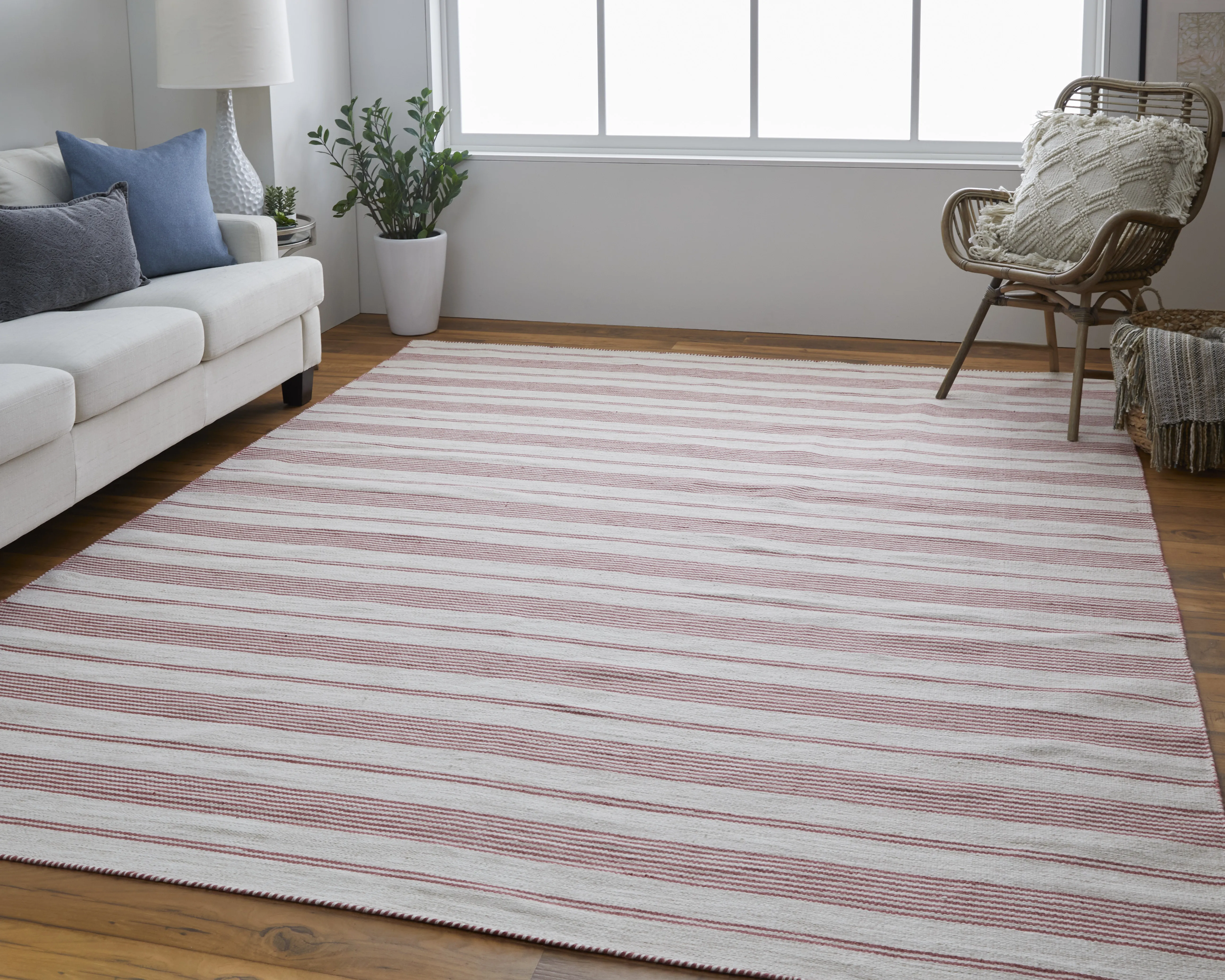 Duprine 0560F Red/Ivory 8' x 11' Rug