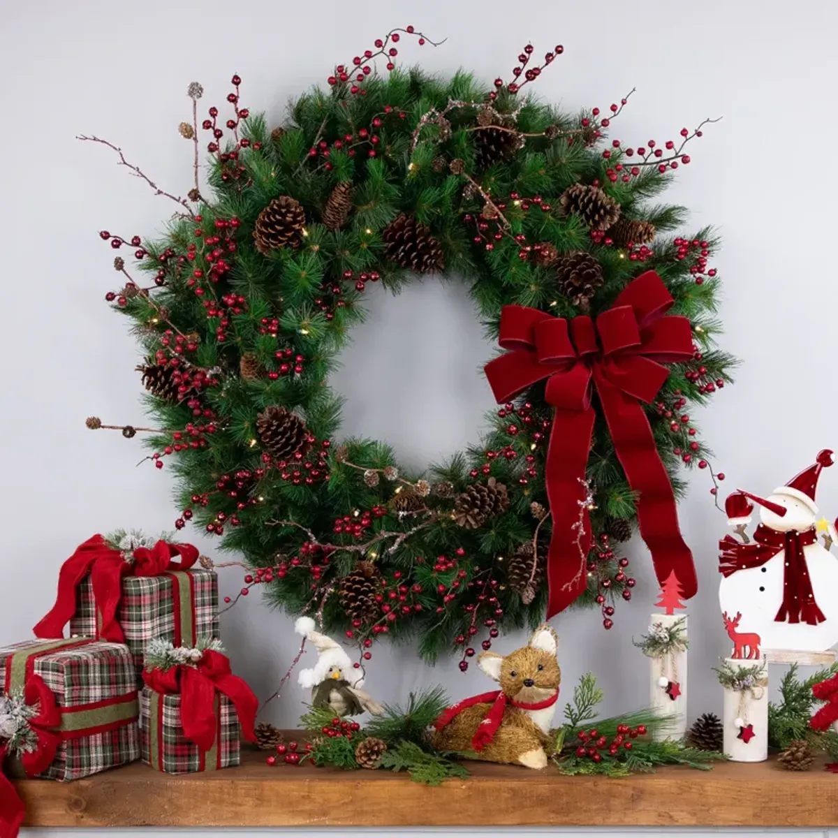 Pre-Lit Royal Oregon Pine Artificial Christmas Wreath  24-Inch Clear Lights