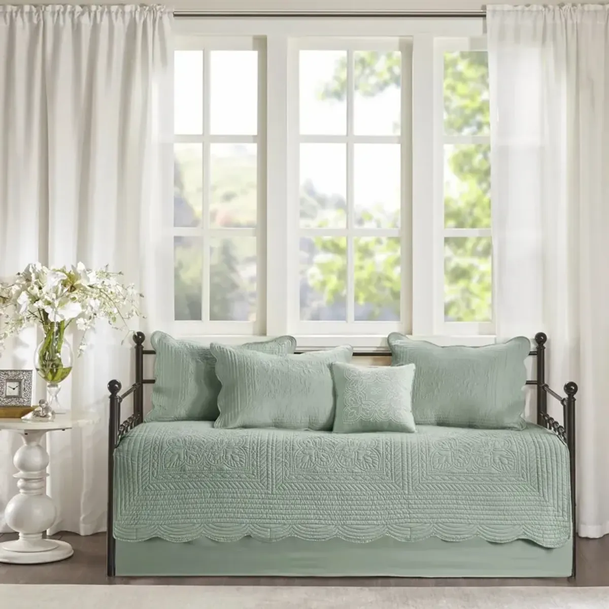 Scalloped Edge 6-Piece Farmhouse Daybed Cover Set – Quilted Seafoam Bedding