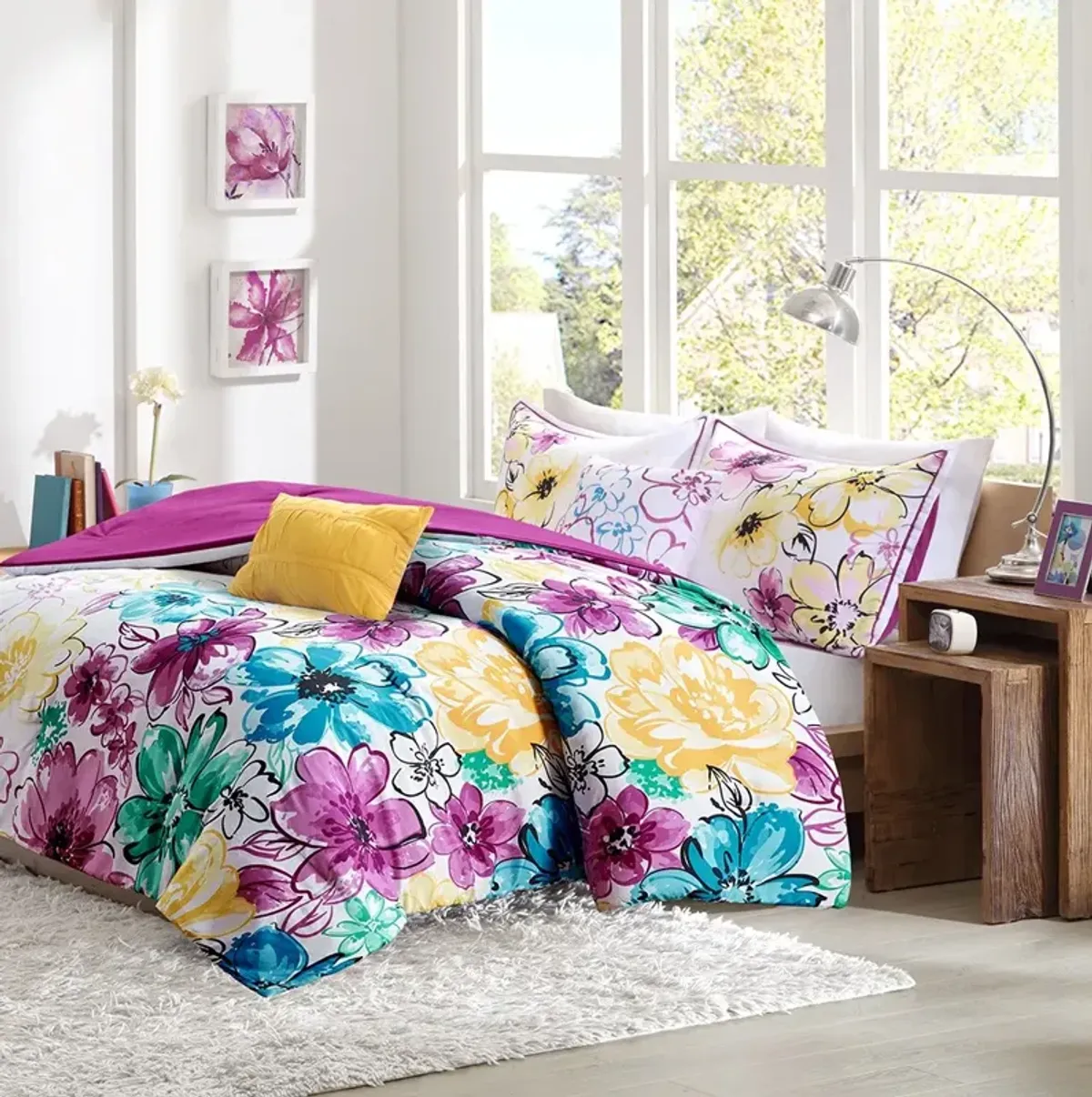 Gracie Mills Lysandra Floral Print Comforter Set