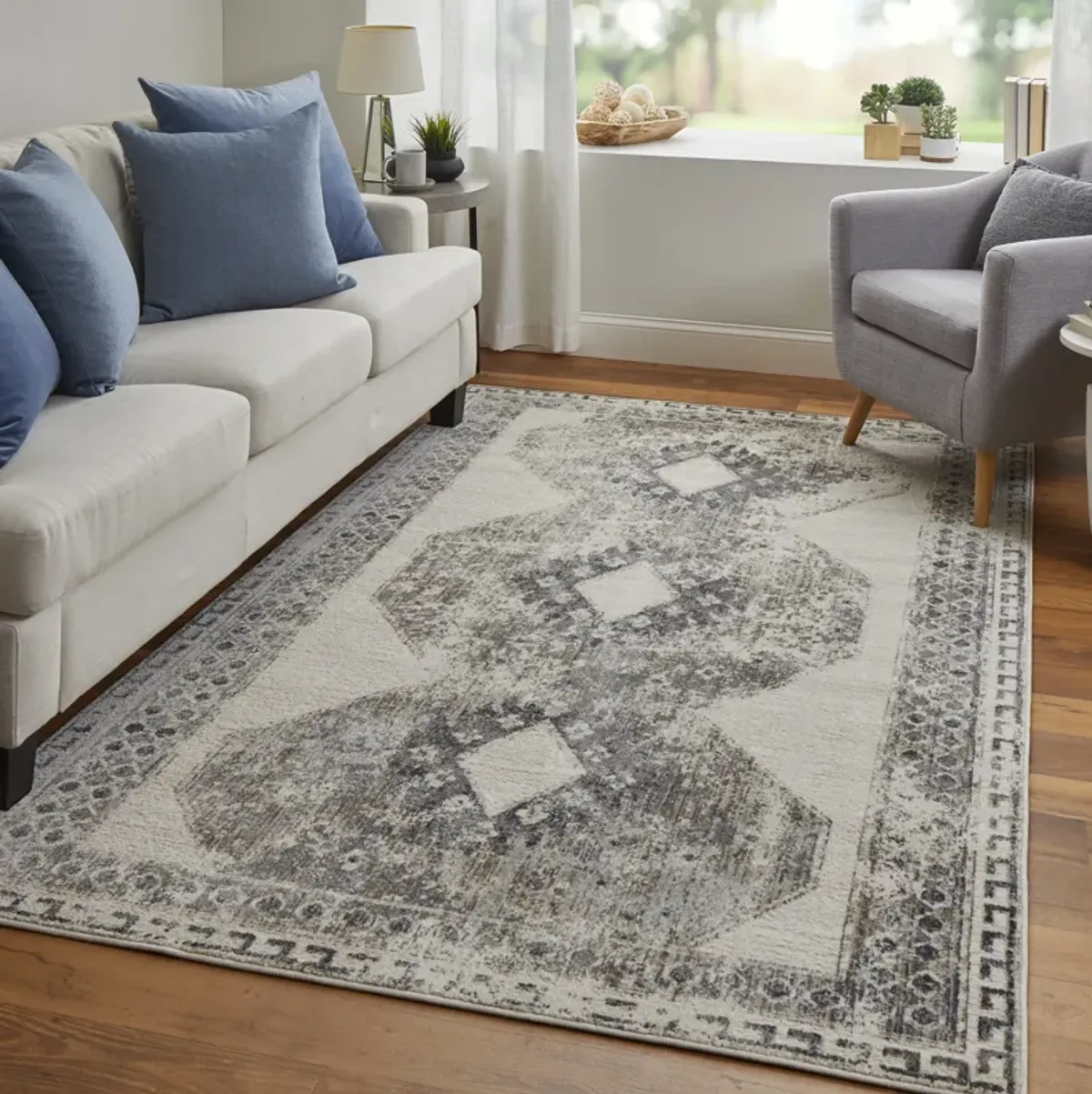 Kano 39LJF Ivory/Taupe/Gray 2'7" x 8' Rug